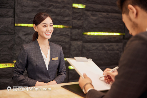 酒店前臺(tái)服務(wù) 為顧客高效辦理入住及商務(wù)服務(wù)的專業(yè)流程